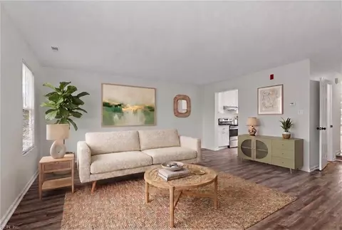 132 Thalia Trace Dr, Virginia Beach, VA 23452