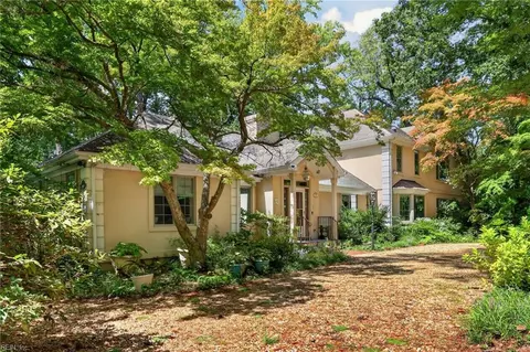 800 Linkhorn Dr, Virginia Beach, VA 23451