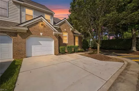 100 Bluff Ter, Newport News, VA 23602