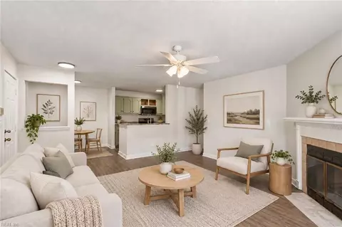 418 Delaware Ave #205, Norfolk, VA 23508