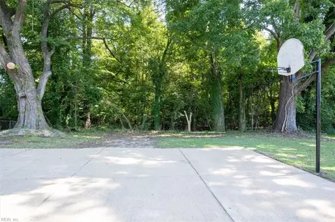 Exterior - 1114 Micott Dr, Hampton, VA 23666 photo 2 of 2