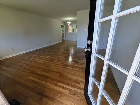 Entry Way - 1114 Micott Dr, Hampton, VA 23666 photo 1 of 1