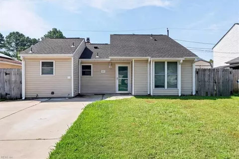 3529 Faraday Ln, Virginia Beach, VA 23452