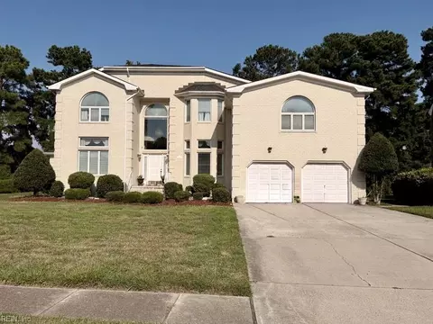 12 N Eleanor Ct N Ct, Portsmouth, VA 23701