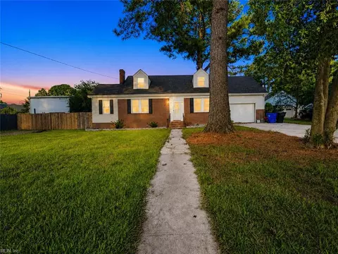 3121 Rolen Dr, Portsmouth, VA 23703