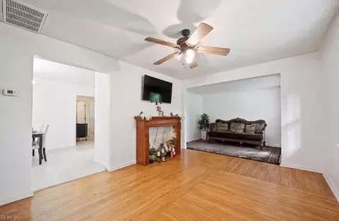 Living - 6366 Partridge St, Norfolk, VA 23513 photo 1 of 1