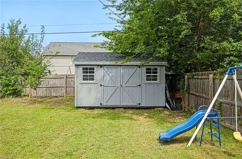 Exterior - 6366 Partridge St, Norfolk, VA 23513 photo 5 of 8
