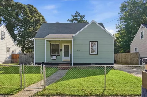 Exterior - 8914 Devon St, Norfolk, VA 23503 photo 2 of 4