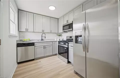 1003 Warfield Dr, Portsmouth, VA 23701