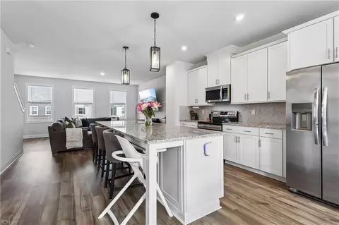 1510 Stanford Ln, Newport News, VA 23608