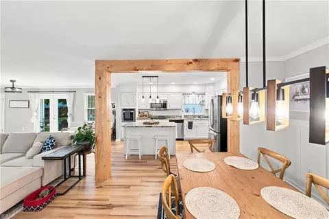 Dining - 1610 Colonial Ave, Smithfield, VA 23430 photo 3 of 4