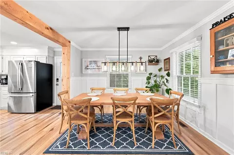 Dining - 1610 Colonial Ave, Smithfield, VA 23430 photo 2 of 4