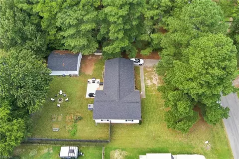 View/Area - 1610 Colonial Ave, Smithfield, VA 23430 photo 2 of 3