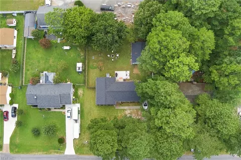 View/Area - 1610 Colonial Ave, Smithfield, VA 23430 photo 1 of 3