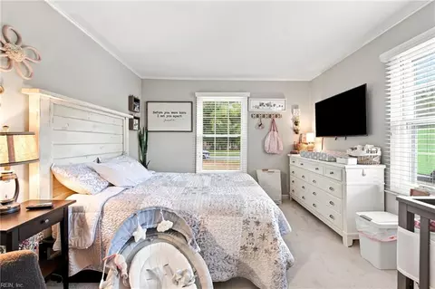 Bedroom - 1610 Colonial Ave, Smithfield, VA 23430 photo 5 of 6