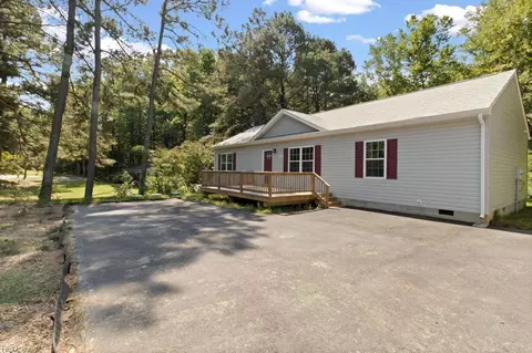 Exterior - 5738 Hickory Fork Rd, Gloucester, VA 23061 photo 4 of 7