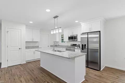 Kitchen - 5738 Hickory Fork Rd, Gloucester, VA 23061 photo 2 of 6