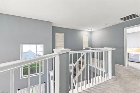 Entry Way - 2008 Augusta Ct, Suffolk, VA 23435 photo 5 of 5