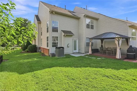 Exterior - 2008 Augusta Ct, Suffolk, VA 23435 photo 6 of 9
