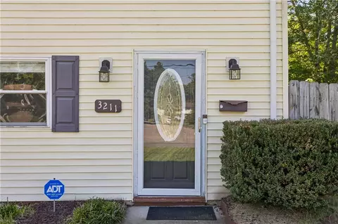 Exterior - 3211 Custer Ct, Hampton, VA 23666 photo 6 of 11