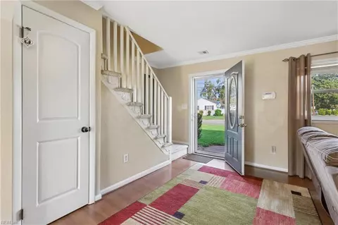Entry Way - 3211 Custer Ct, Hampton, VA 23666 photo 2 of 3