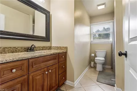 Bath - 3211 Custer Ct, Hampton, VA 23666 photo 2 of 5