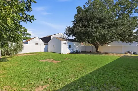 Exterior - 9525 Willow Ter, Norfolk, VA 23503 photo 7 of 8