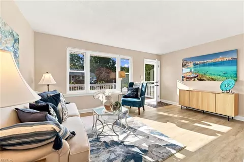 Living - 9525 Willow Ter, Norfolk, VA 23503 photo 1 of 3