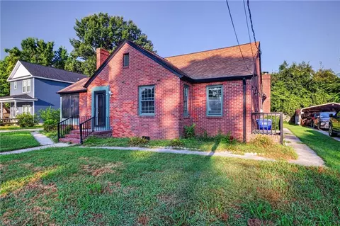 Exterior - 113 Halifax St, Suffolk, VA 23434 photo 2 of 9