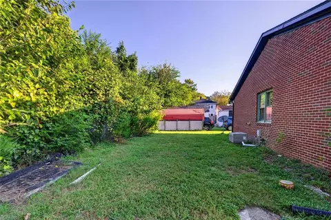 Exterior - 113 Halifax St, Suffolk, VA 23434 photo 8 of 9