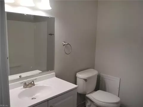 Bath - 4476 Noahs Ln, Gloucester, VA 23061 photo 3 of 7