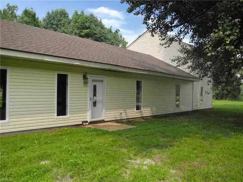 Exterior - 4476 Noahs Ln, Gloucester, VA 23061 photo 2 of 3