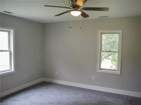 Bedroom - 4476 Noahs Ln, Gloucester, VA 23061 photo 4 of 4