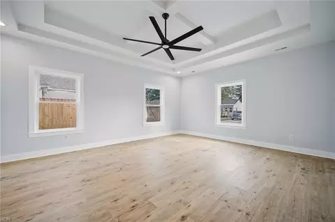 Living - 409 Sharp St, Virginia Beach, VA 23452 photo 3 of 3