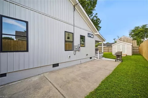 Exterior - 409 Sharp St, Virginia Beach, VA 23452 photo 5 of 7