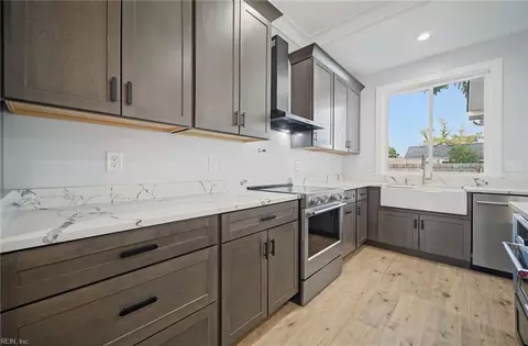 Kitchen - 409 Sharp St, Virginia Beach, VA 23452 photo 4 of 6