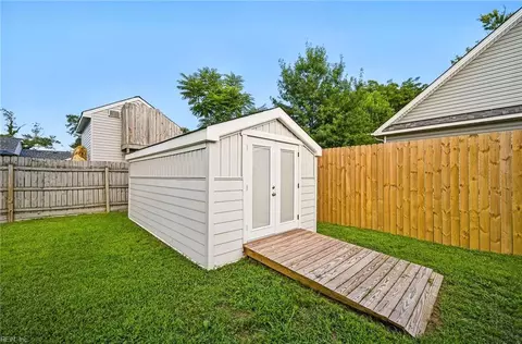 Exterior - 409 Sharp St, Virginia Beach, VA 23452 photo 3 of 7