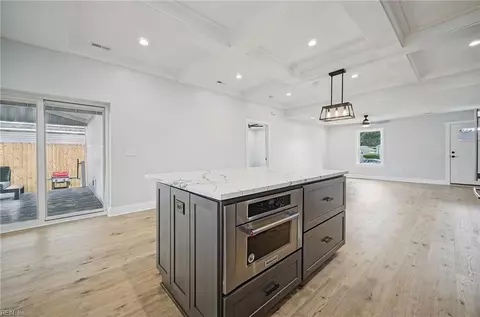 Entry Way - 409 Sharp St, Virginia Beach, VA 23452 photo 1 of 2