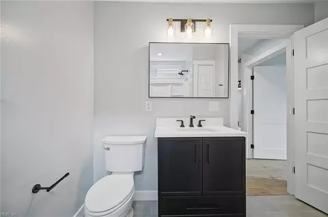Bath - 409 Sharp St, Virginia Beach, VA 23452 photo 5 of 6