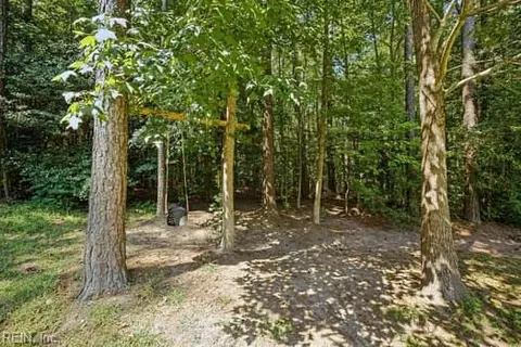 Exterior - 8484 Patrick Henry Way, Gloucester, VA 23061 photo 6 of 7