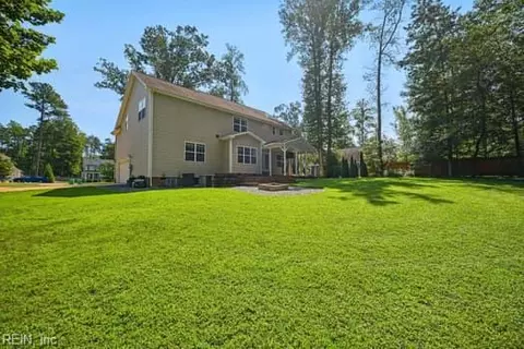 Exterior - 8484 Patrick Henry Way, Gloucester, VA 23061 photo 4 of 7