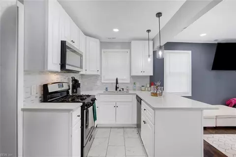 Kitchen - 5110 82nd St, Hampton, VA 23605 photo 2 of 2