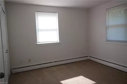 Bedroom - 1111 Redgate Ave, Norfolk, VA 23507 photo 2 of 3