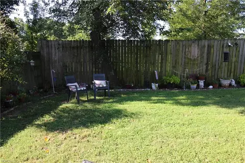 Exterior - 1111 Redgate Ave, Norfolk, VA 23507 photo 4 of 5