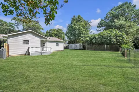 Exterior - 320 Hicks Ave, Norfolk, VA 23502 photo 3 of 4