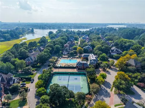View/Area - 1417 S Veaux Loop, Norfolk, VA 23509 photo 5 of 5