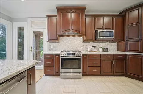 Kitchen - 1417 S Veaux Loop, Norfolk, VA 23509 photo 2 of 3