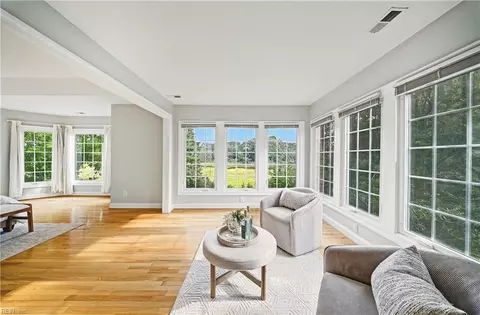 Living - 1417 S Veaux Loop, Norfolk, VA 23509 photo 5 of 5