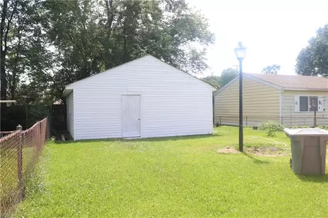 Exterior - 445 Smiley Rd, Hampton, VA 23663 photo 2 of 2