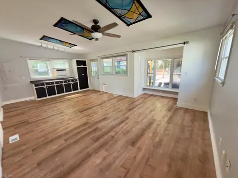 Living - 3609 Matoaka Rd, Hampton, VA 23661 photo 4 of 5